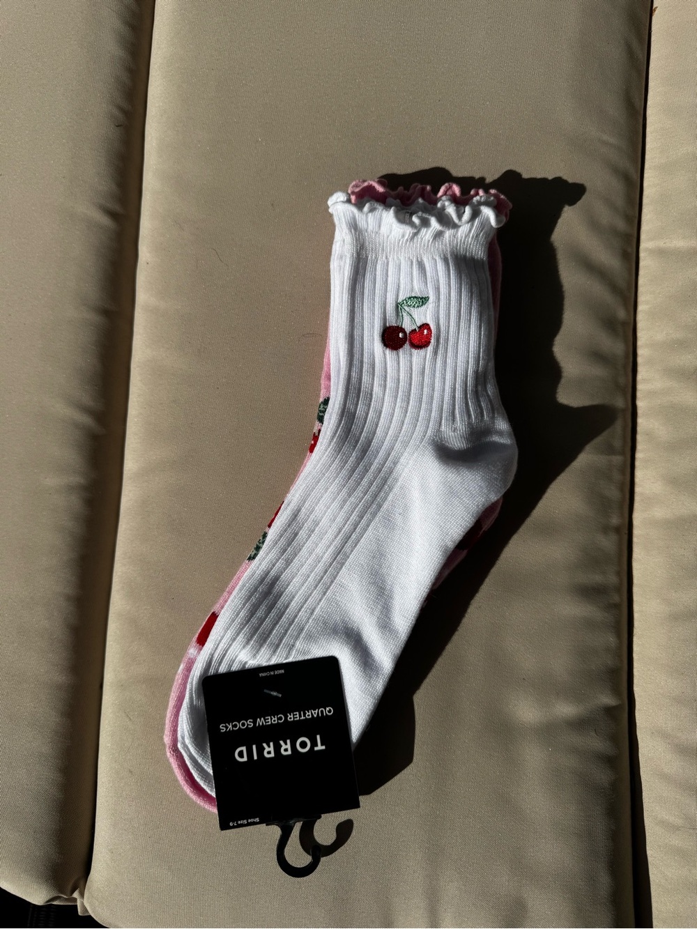 torrid White & Pink Cherry Embroidered Crew Socks - 2 Pack